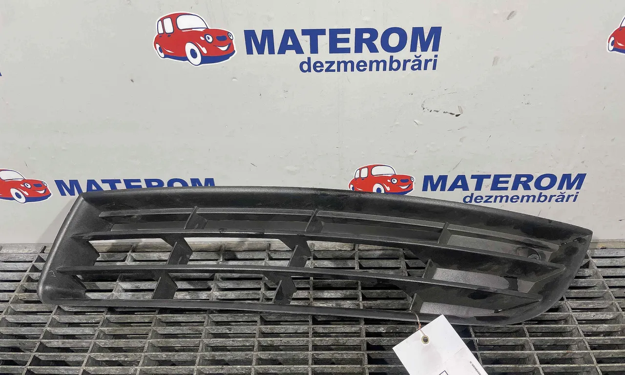 GRILA IN BARA VOLKSWAGEN PASSAT B6 2005-2011