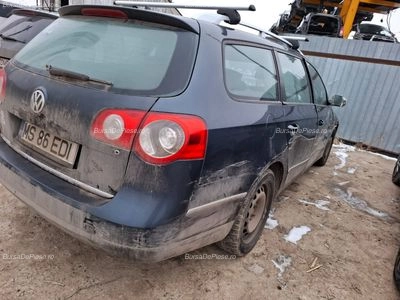 Grila proiector stanga