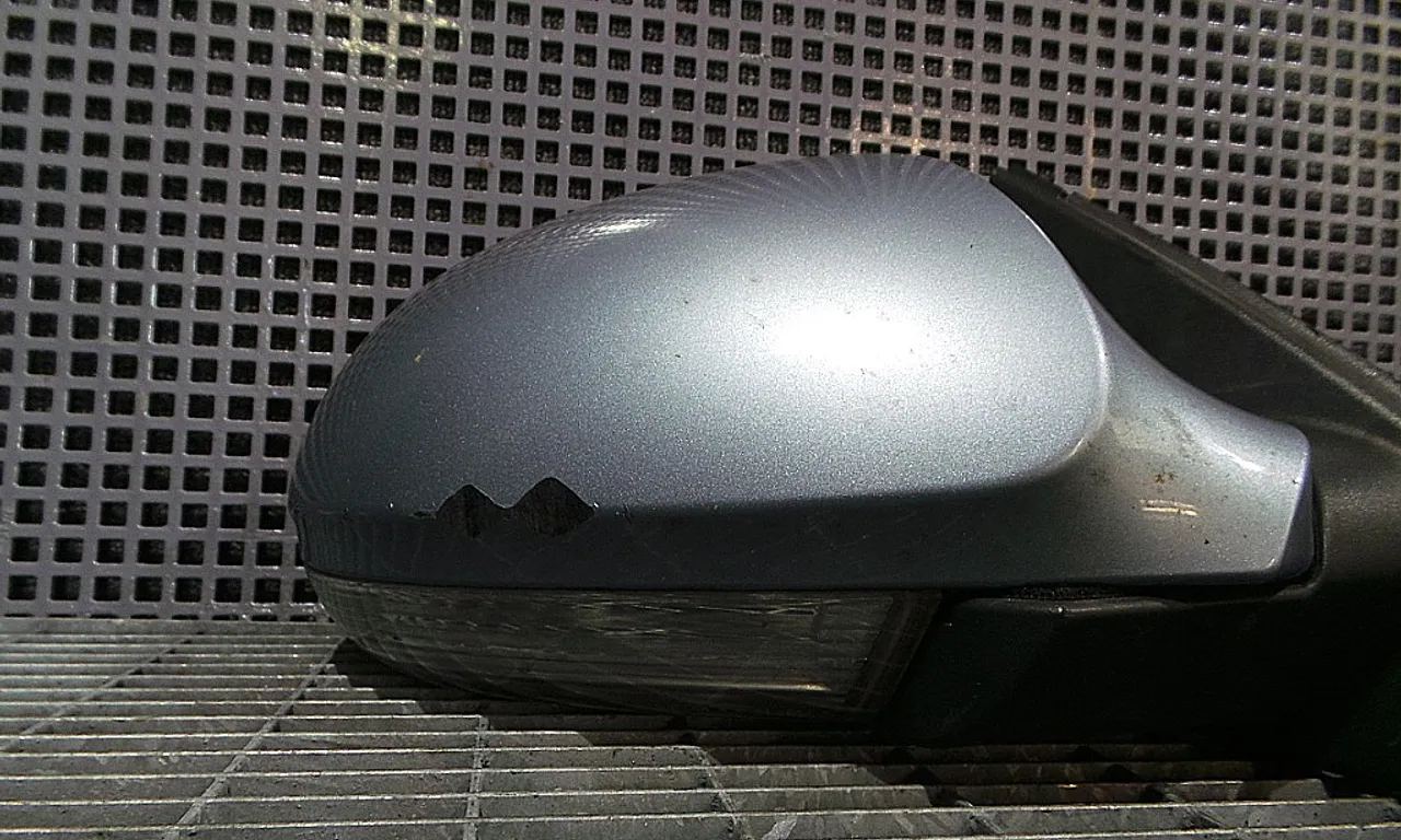 OGLINDA EXTERIOARA DREAPTA VOLKSWAGEN PASSAT B6 2005-2011