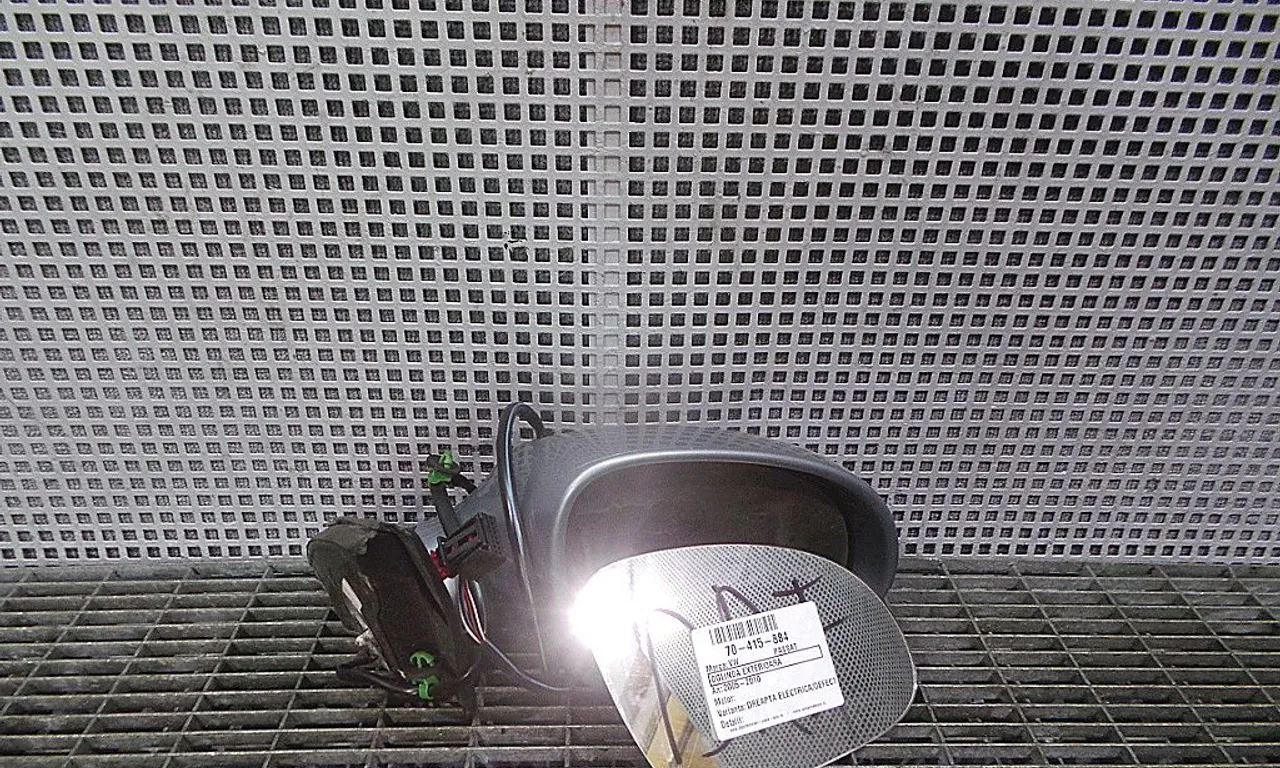 OGLINDA EXTERIOARA DREAPTA VOLKSWAGEN PASSAT B6 2005-2011
