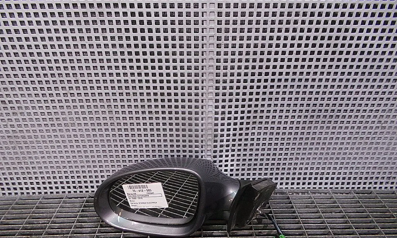 OGLINDA EXTERIOARA STANGA VOLKSWAGEN PASSAT B6 2005-2011