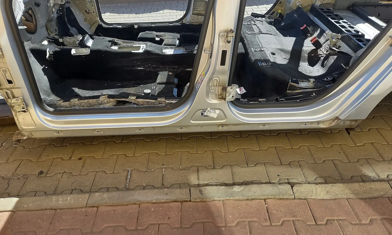 PRAG STANGA VOLKSWAGEN PASSAT B6 2005-2011