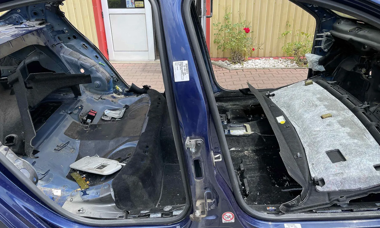 STALP MIJLOC DREAPTA VOLKSWAGEN PASSAT B6 2005-2011