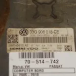 CALCULATOR MOTOR VOLKSWAGEN PASSAT B6 2.0 2005-2011 oe-03G906018CE, vedere laterala