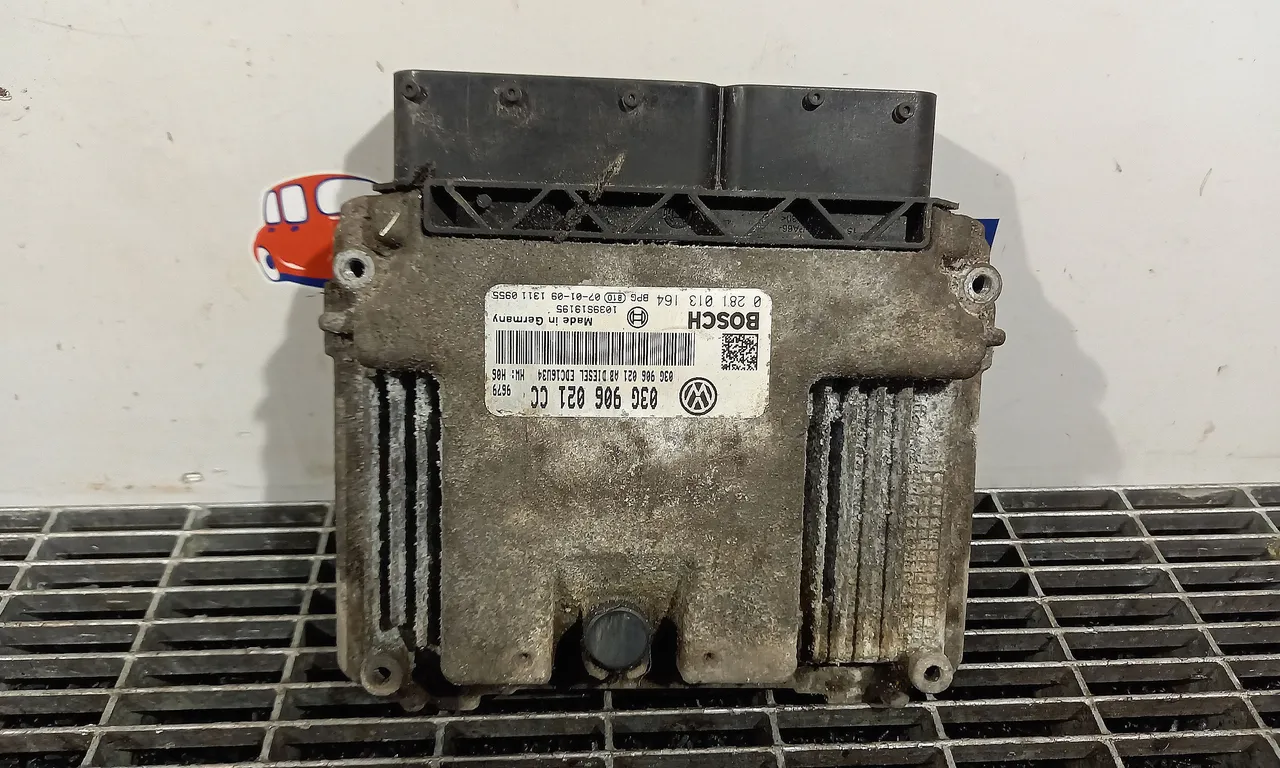 CALCULATOR MOTOR VOLKSWAGEN PASSAT B6 2005-2011
