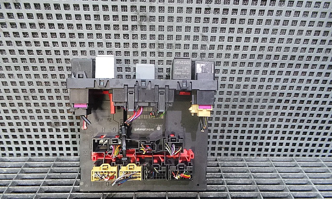 MODUL CONFORT VOLKSWAGEN PASSAT B6 2005-2011