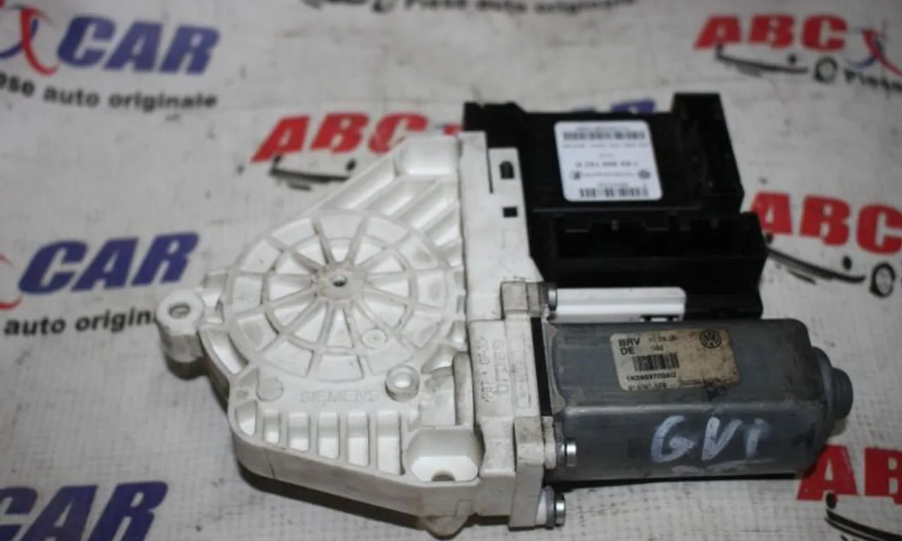 Motoras geam dreapta fata VOLKSWAGEN PASSAT B6 2005-2011