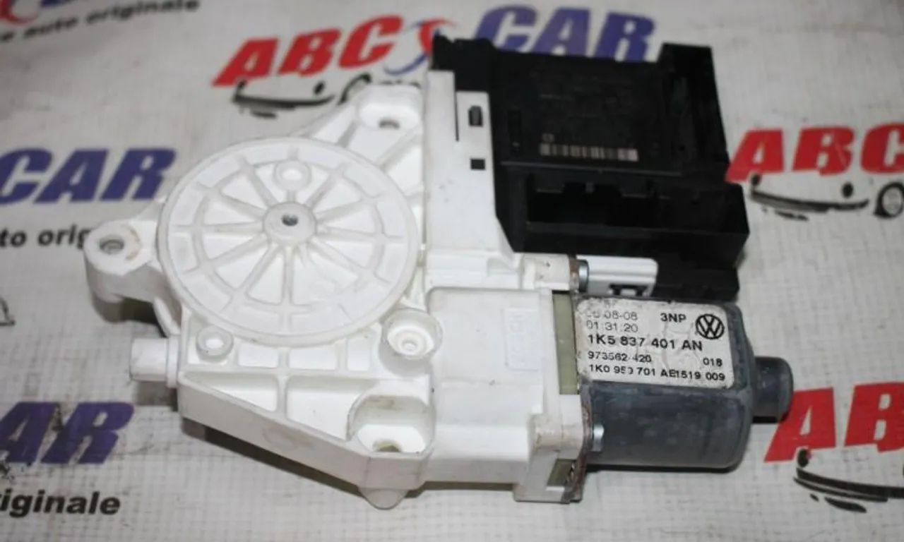 Motoras geam stanga fata VOLKSWAGEN PASSAT B6 2005-2011