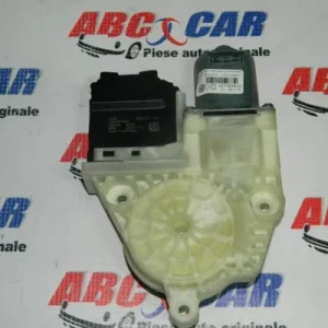 Motoras macara usa stanga spate