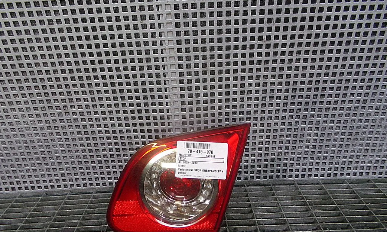 STOP INTERIOR DREAPTA VOLKSWAGEN PASSAT B6 2005-2011