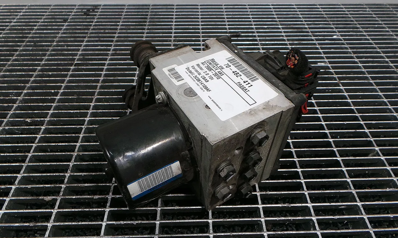 UNITATE ABS VOLKSWAGEN PASSAT B6 2005-2011