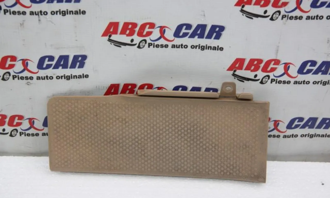 Ornament pod pedalier (crem) VOLKSWAGEN PASSAT B6 2005-2011