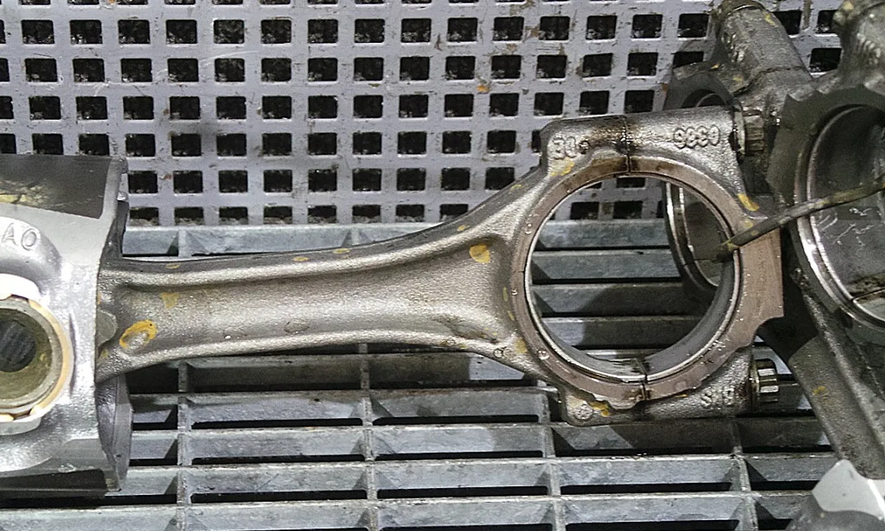 BIELA MOTOR VOLKSWAGEN PASSAT B6 2005-2011