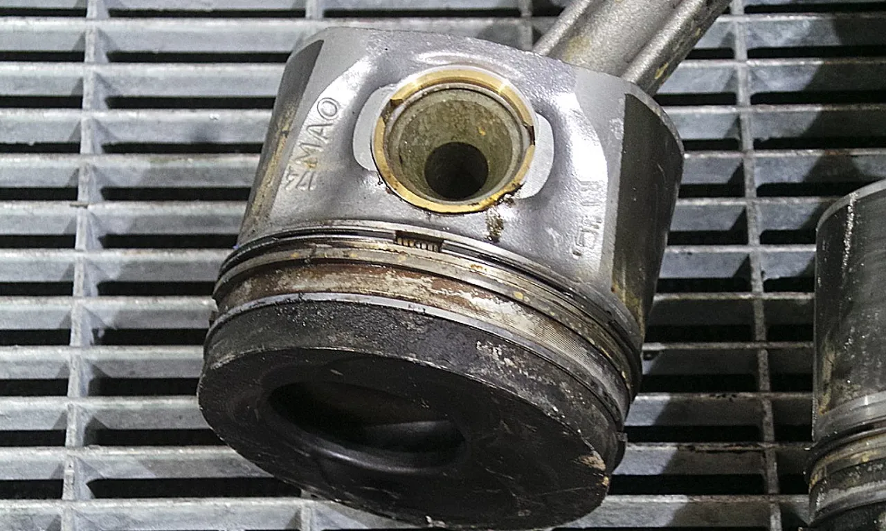 PISTON VOLKSWAGEN PASSAT B6 2005-2011