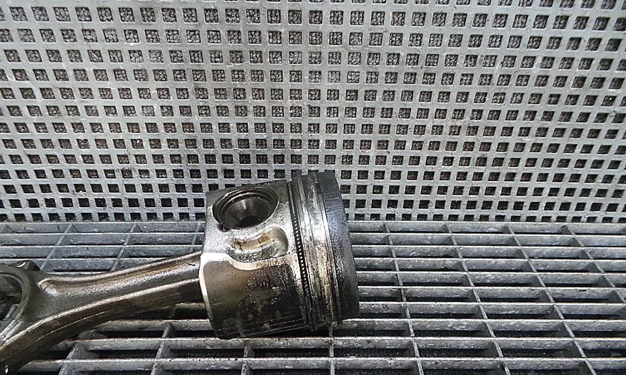 PISTON VOLKSWAGEN PASSAT B6 2005-2011