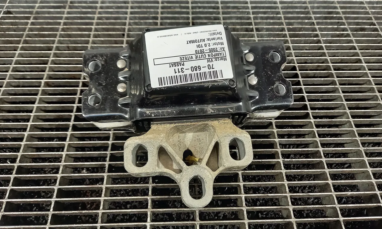 TAMPON CUTIE VITEZE VOLKSWAGEN PASSAT B6 2005-2011