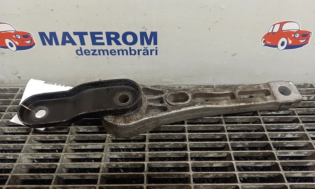 TAMPON CUTIE VITEZE VOLKSWAGEN PASSAT B6 2005-2011
