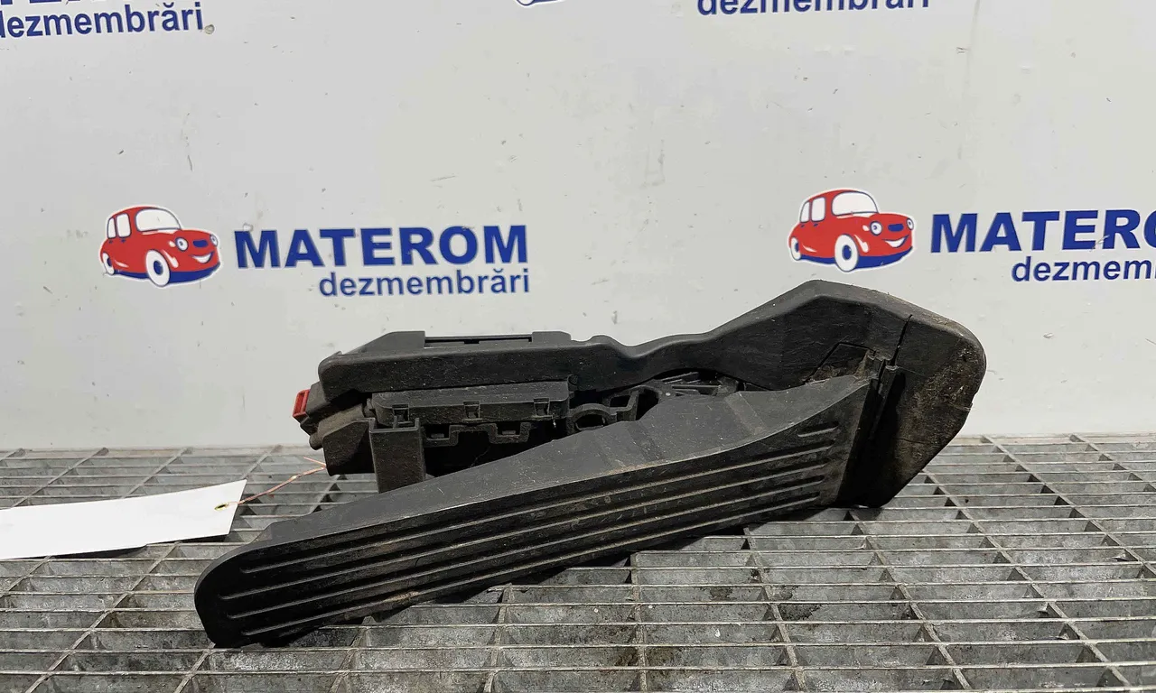 PEDALA ACCELERATIE VOLKSWAGEN PASSAT B6 2005-2011