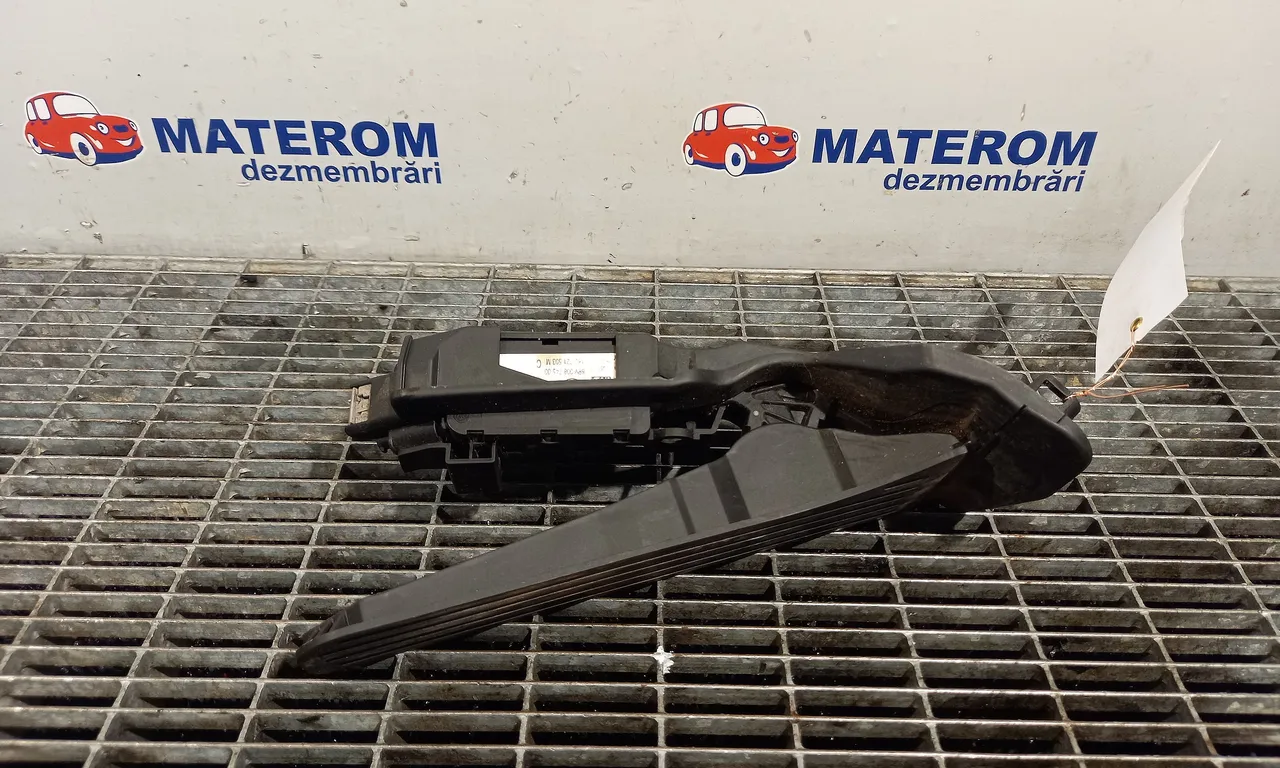 PEDALA ACCELERATIE VOLKSWAGEN PASSAT B6 2005-2011