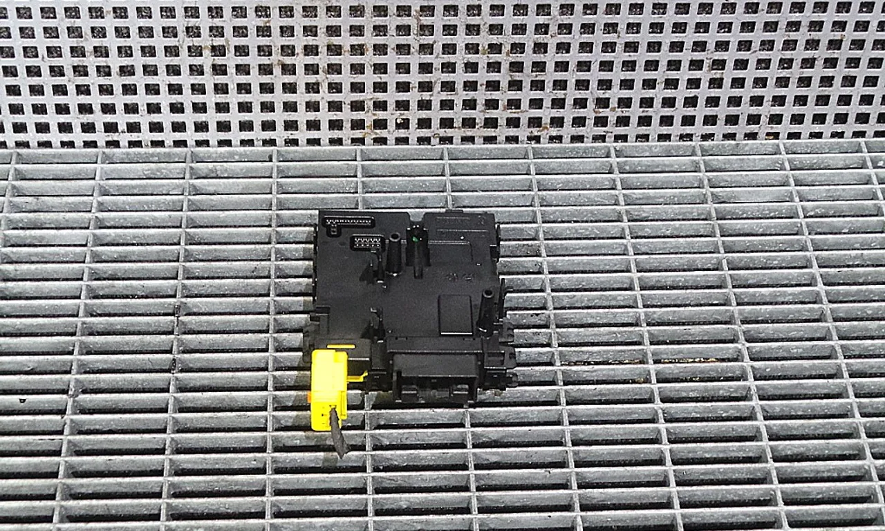 MODUL COLOANA VOLAN VOLKSWAGEN PASSAT B6 Variant 2005-2011
