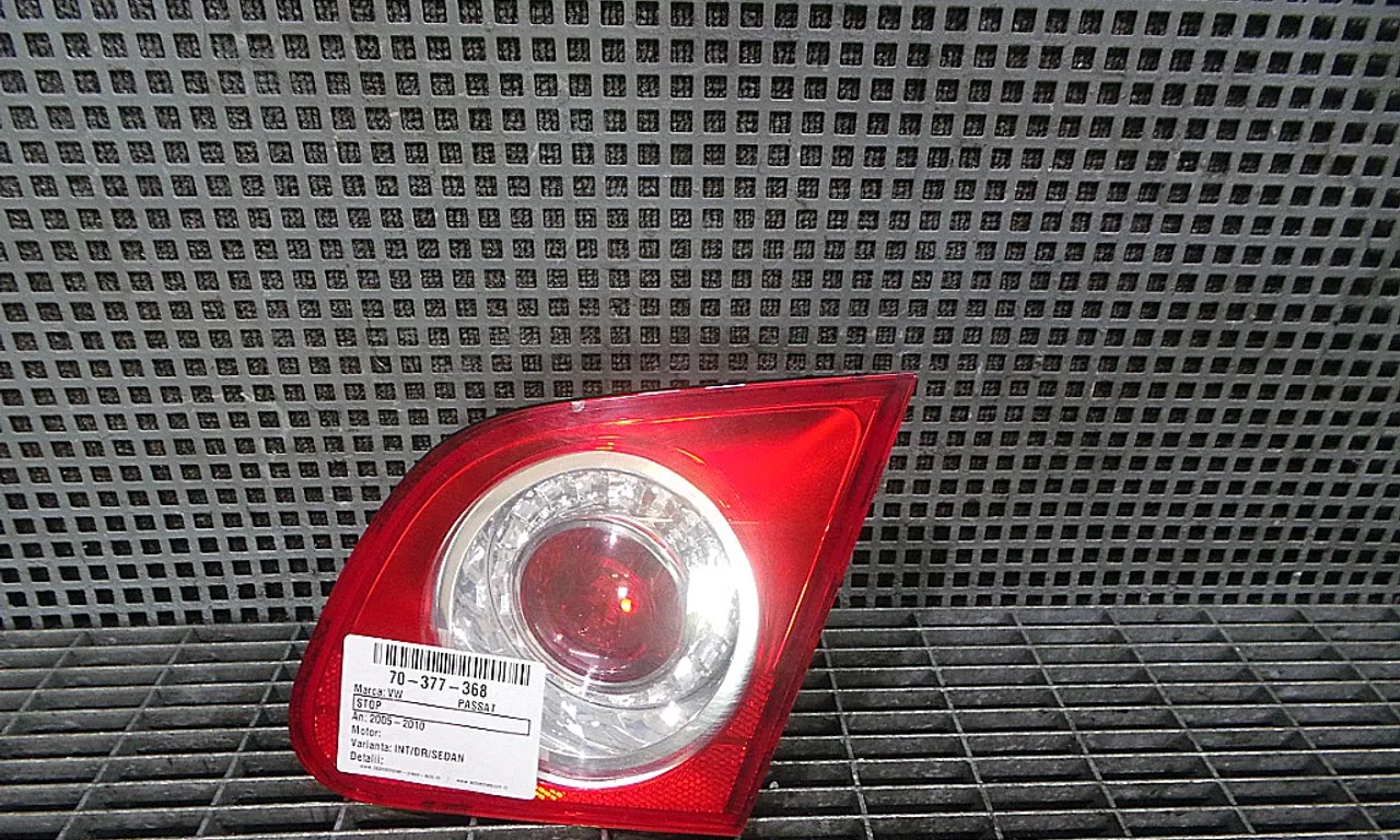 STOP INTERIOR DREAPTA VOLKSWAGEN PASSAT B6 Variant 2005-2011