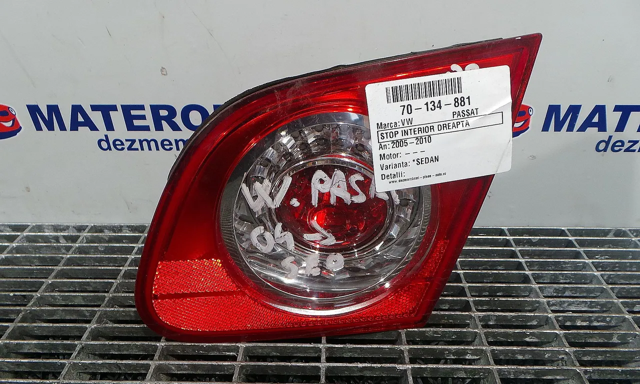 STOP INTERIOR DREAPTA VOLKSWAGEN PASSAT B6 Variant 2005-2011