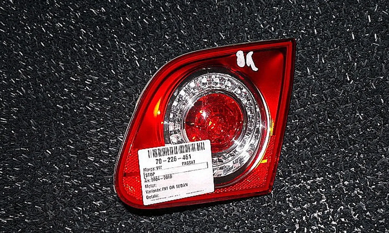 STOP INTERIOR DREAPTA VOLKSWAGEN PASSAT B6 Variant 2005-2011
