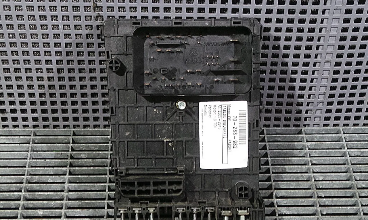 TABLOU SIGURANTE VOLKSWAGEN PASSAT B6 Variant 2005-2011