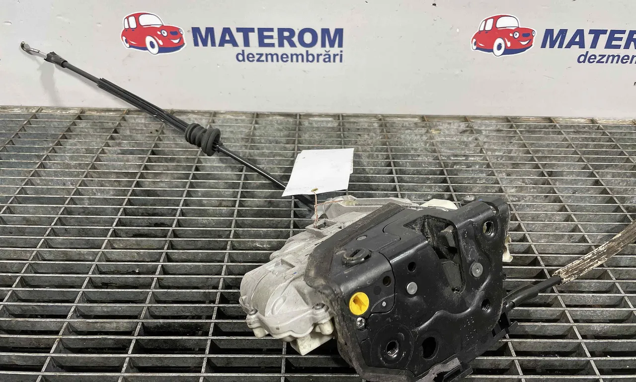 INCUIETOARE USA SPATE STANGA VOLKSWAGEN PASSAT B7 2010-2014