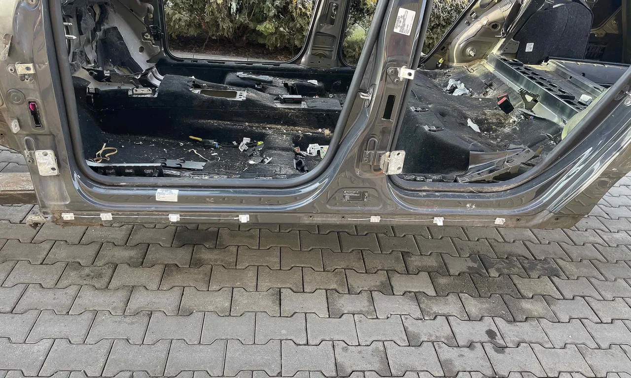 PRAG STANGA VOLKSWAGEN PASSAT B7 2010-2014
