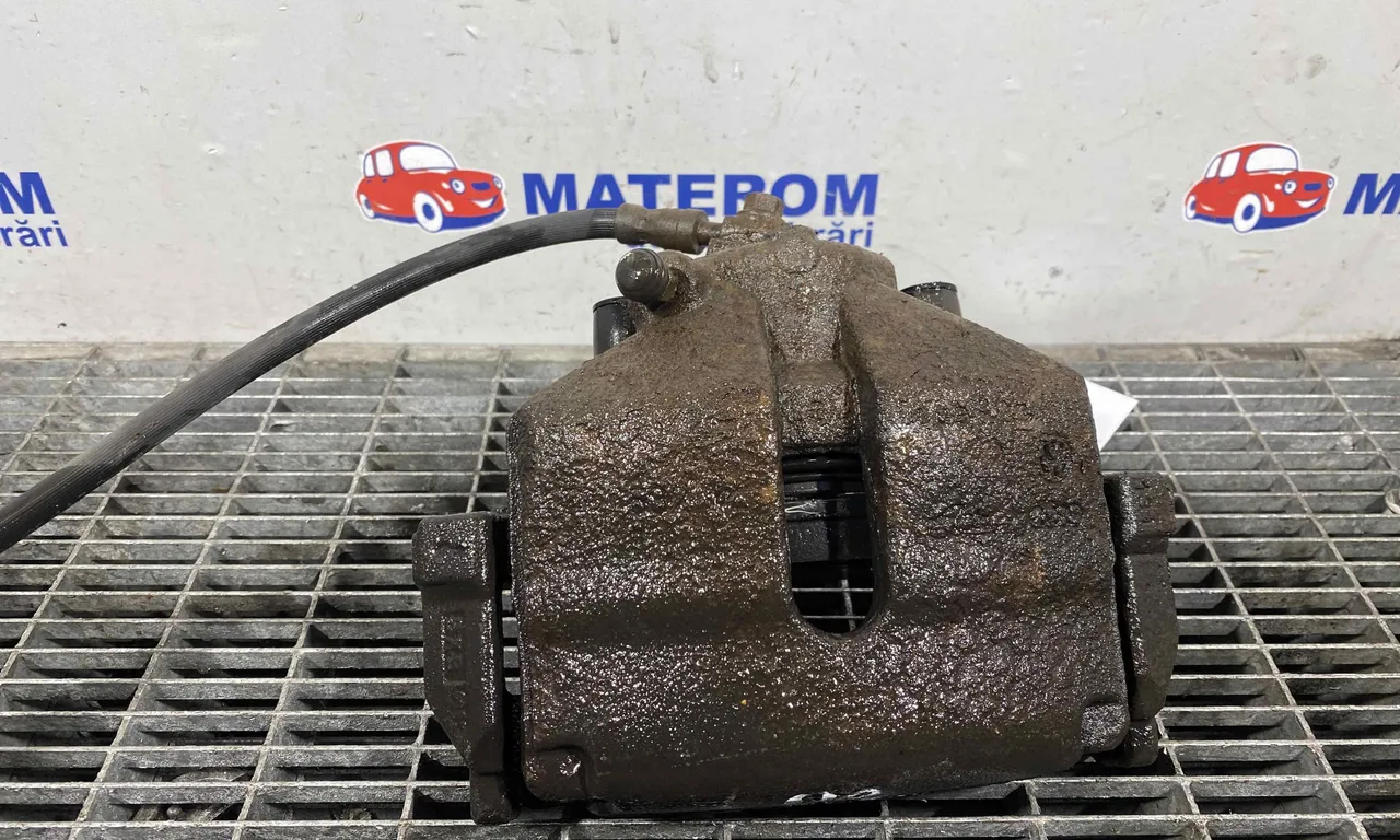 ETRIER FATA DREAPTA VOLKSWAGEN PASSAT B7 2010-2014