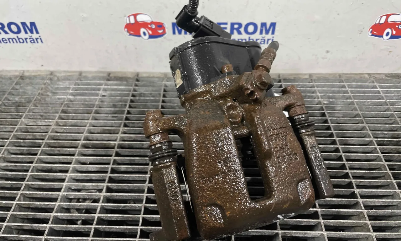 ETRIER SPATE STANGA VOLKSWAGEN PASSAT B7 2010-2014
