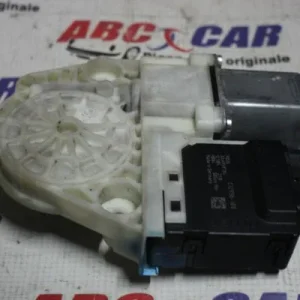 Motoras geam dreapta spate