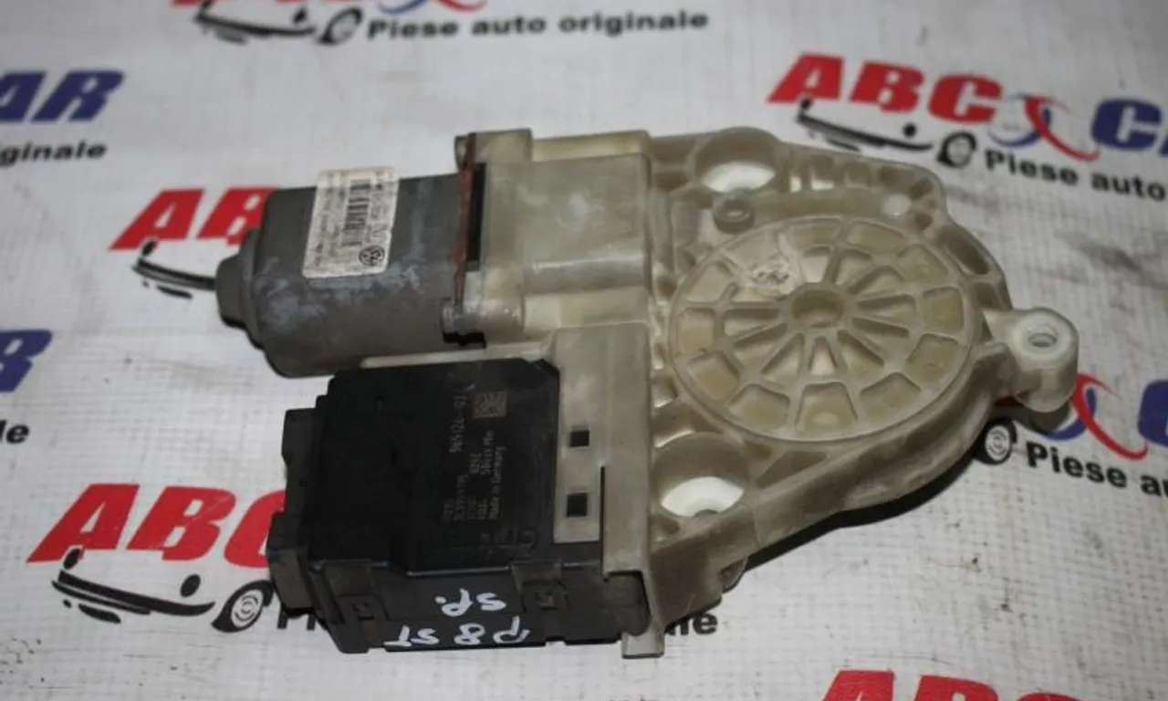 Motoras geam stanga spate VOLKSWAGEN PASSAT B7 2010-2014