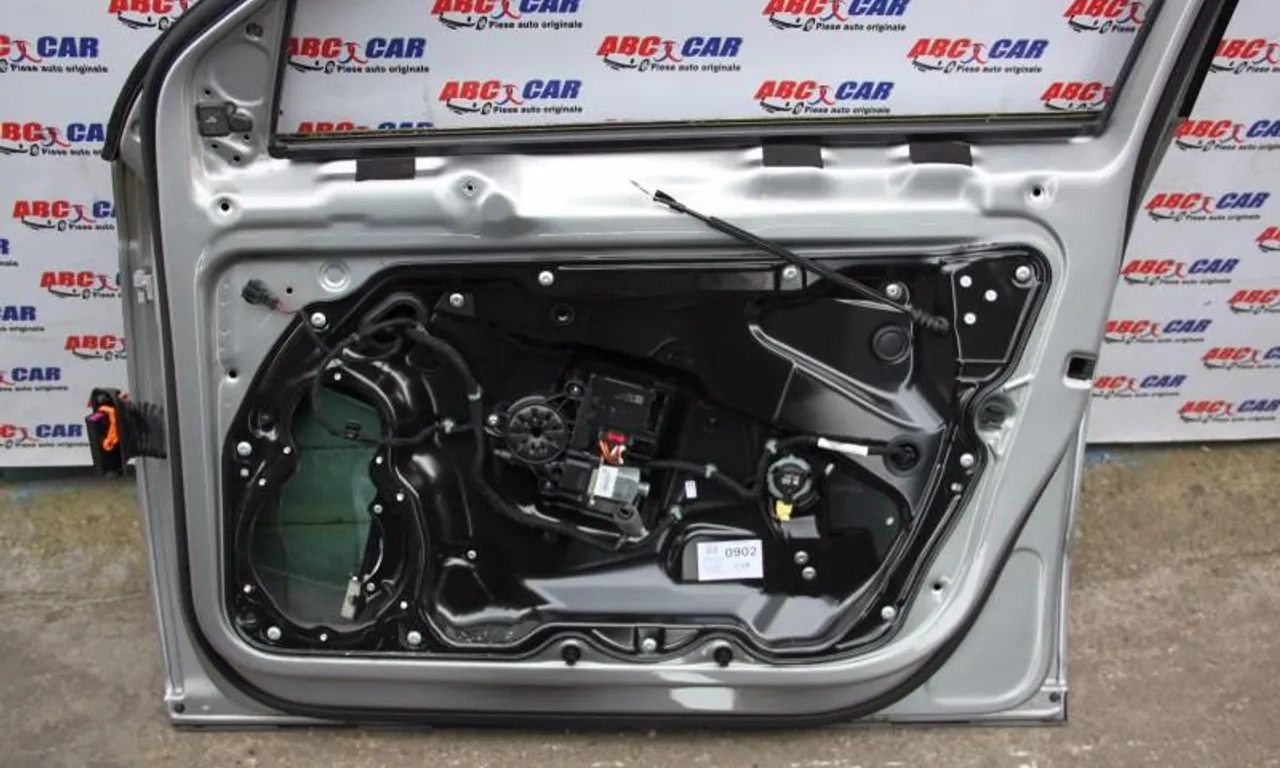 Motoras macara usa dreapta fata VOLKSWAGEN PASSAT B7 2010-2014