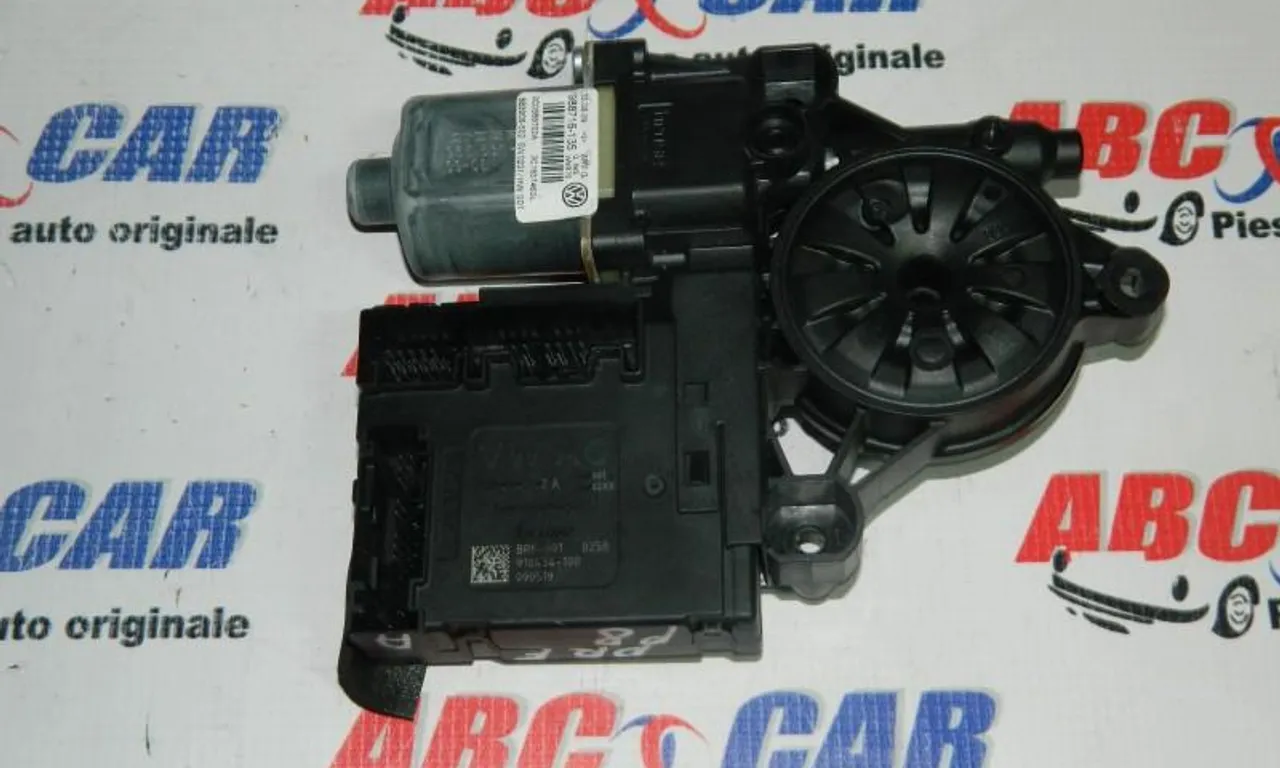 Motoras macara usa dreapta fata VOLKSWAGEN PASSAT B7 2010-2014