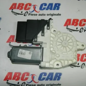 Motoras macara usa dreapta spate