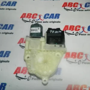 Motoras macara usa dreapta spate