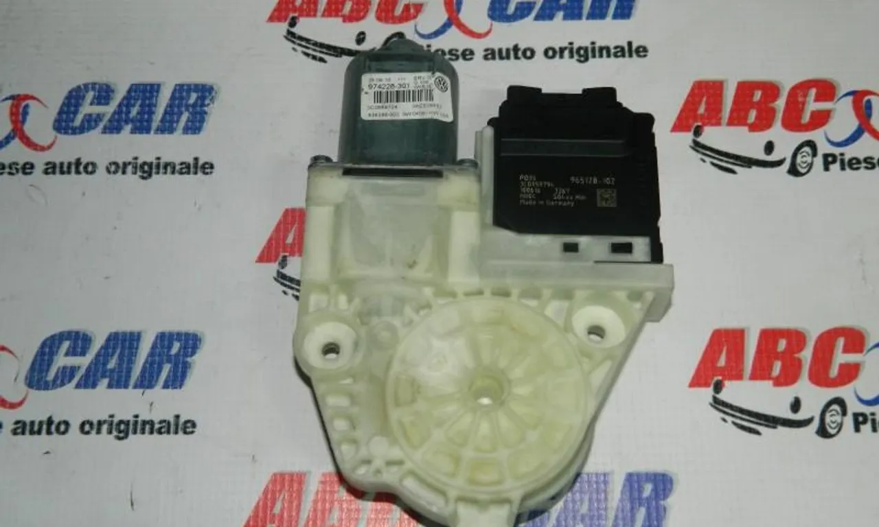 Motoras macara usa dreapta spate VOLKSWAGEN PASSAT B7 2010-2014