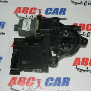 Motoras macara usa stanga fata