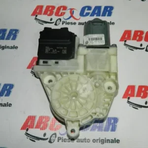 Motoras macara usa stanga spate