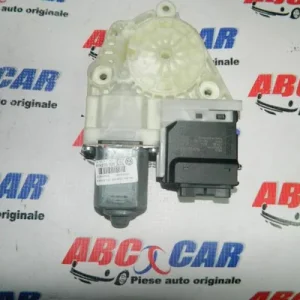 Motoras macara usa stanga spate