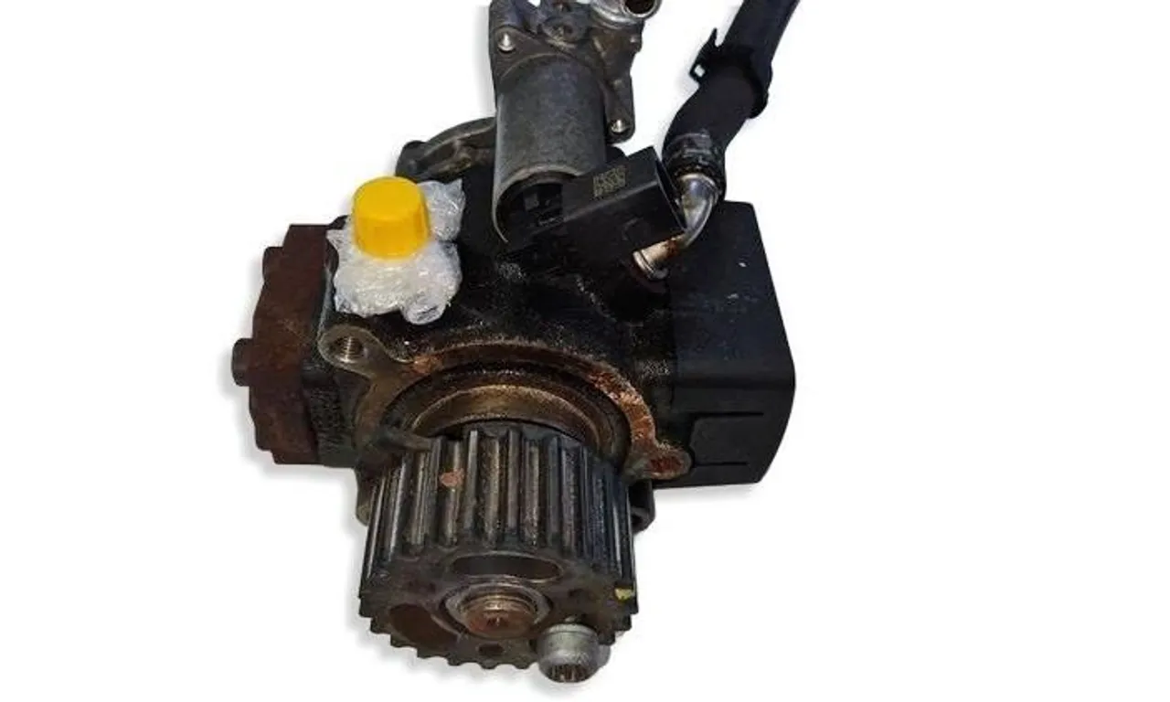 Pompa inalta presiune VOLKSWAGEN PASSAT B7 2010-2014