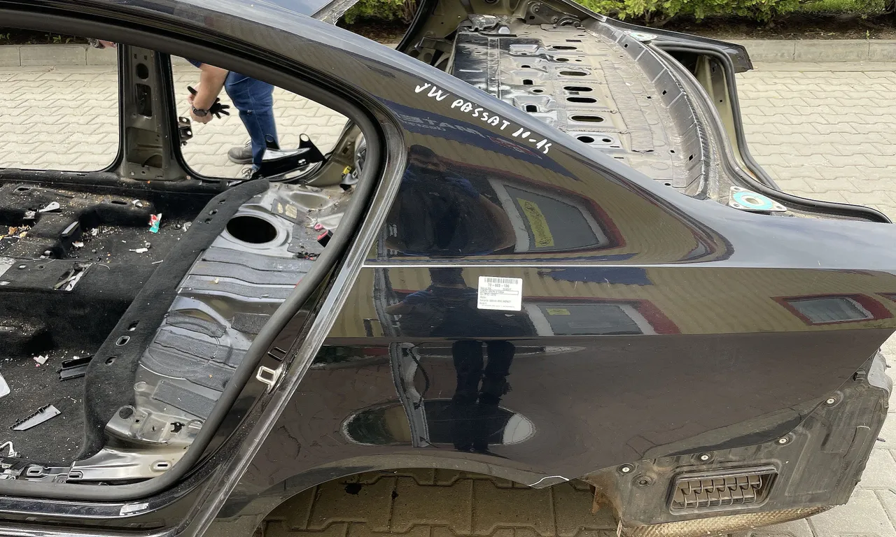 ARIPA SPATE STANGA VOLKSWAGEN PASSAT B7 Variant 2010-2015