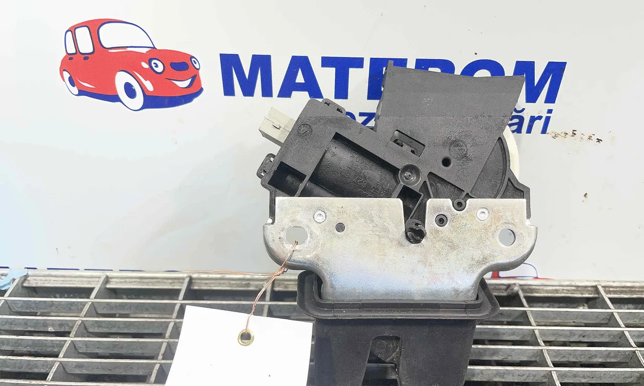 INCUIETOARE CAPOTA SPATE VOLKSWAGEN PASSAT B7 Variant 2010-2015