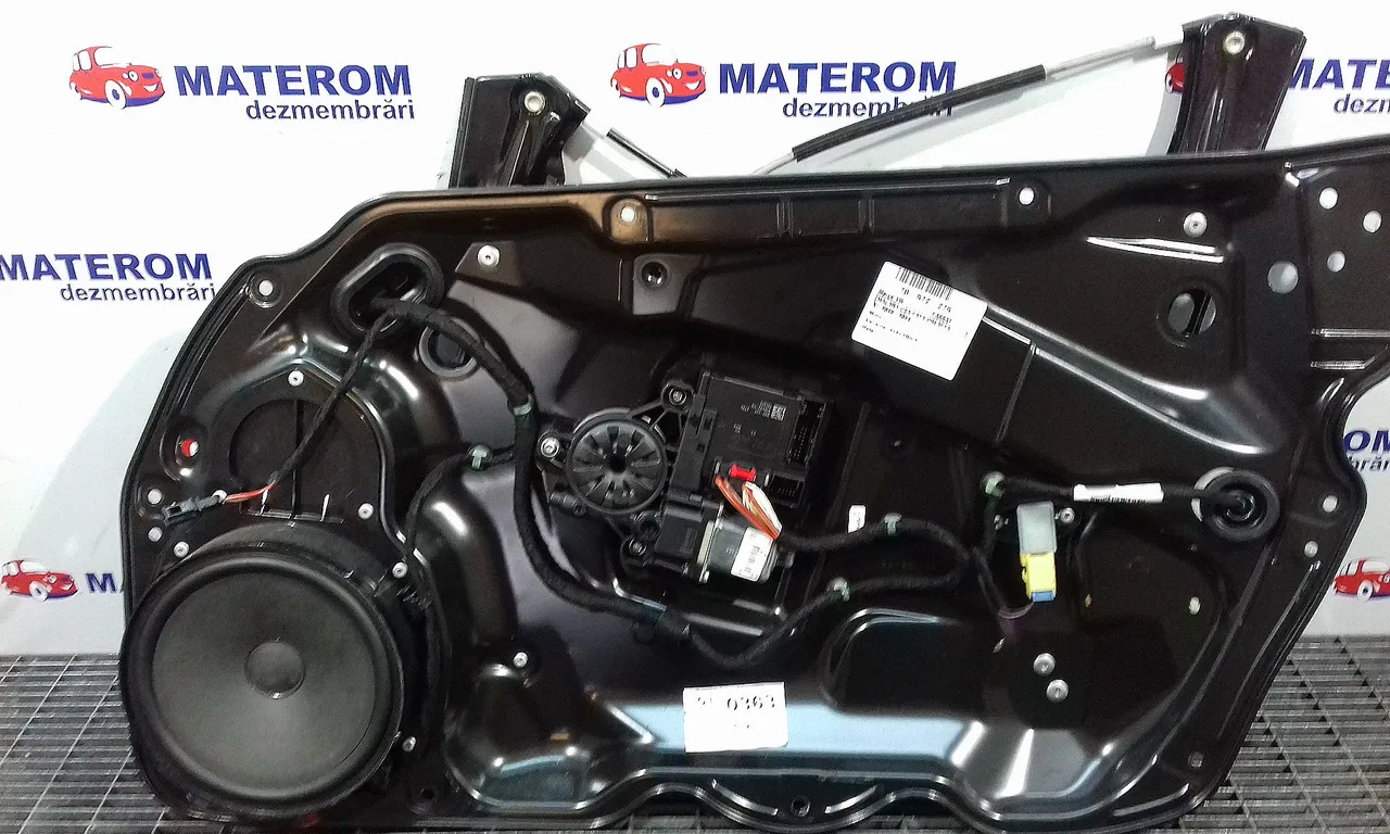 MACARA USA FATA DREAPTA VOLKSWAGEN PASSAT B7 Variant 2010-2015