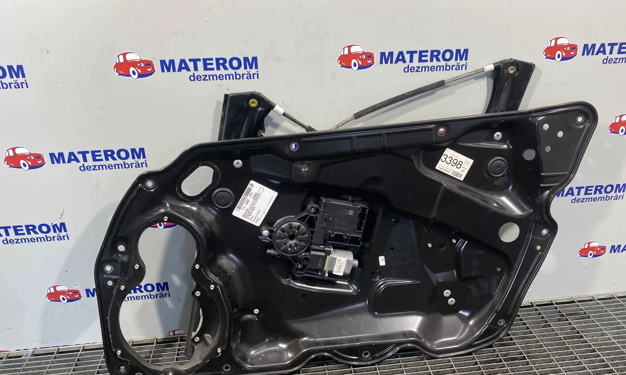 MACARA USA FATA DREAPTA VOLKSWAGEN PASSAT B7 Variant 2010-2015