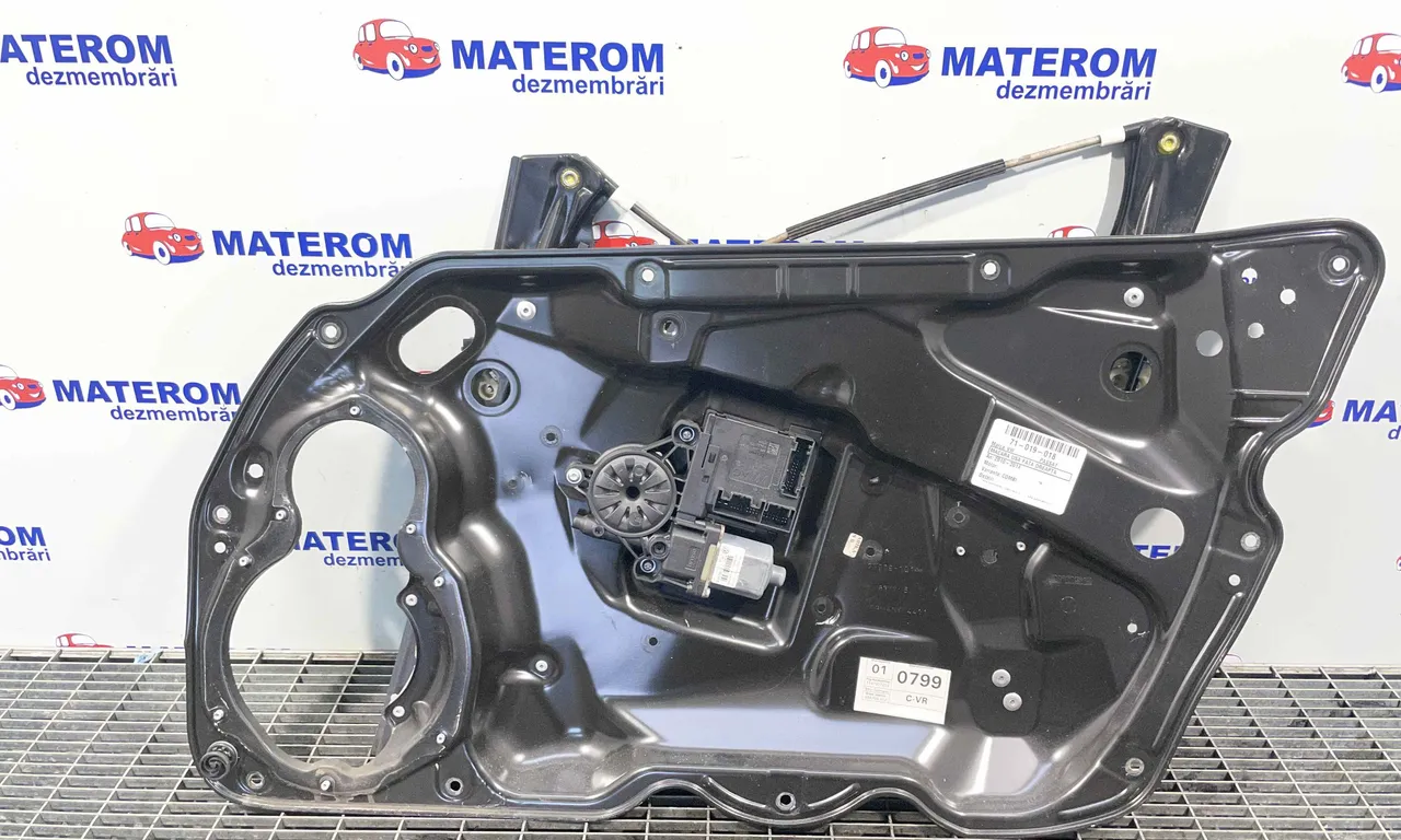 MACARA USA FATA DREAPTA VOLKSWAGEN PASSAT B7 Variant 2010-2015