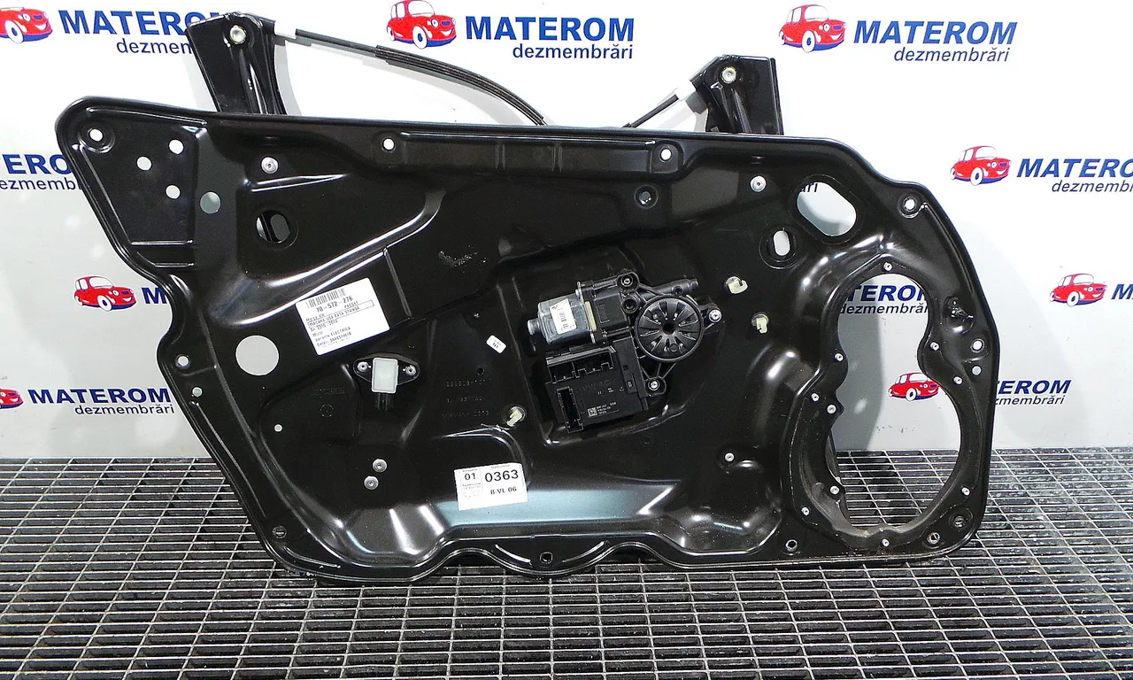 MACARA USA FATA STANGA VOLKSWAGEN PASSAT B7 Variant 2010-2015