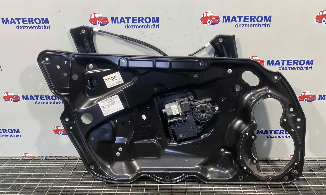 MACARA USA FATA STANGA VOLKSWAGEN PASSAT B7 Variant 2010-2015